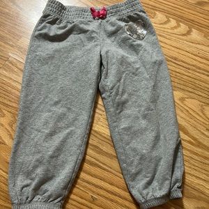 🌼 Girls knee joggers 🩶❤️🌼